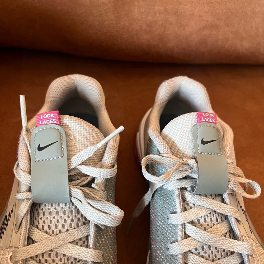 Nike Metcon 8 Women’s CrossFit Training Shoes Women's - Picture 3 of 9